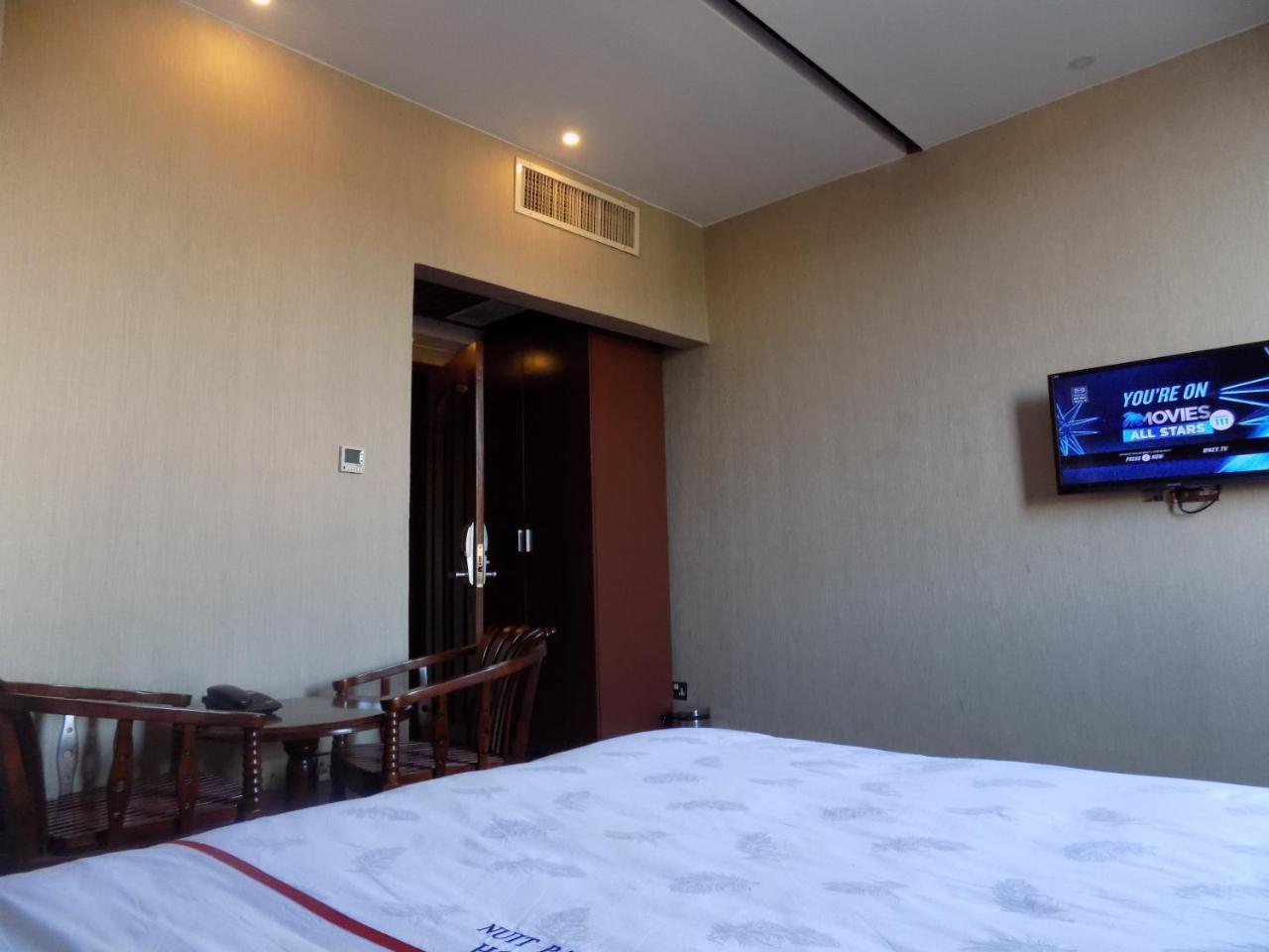 Freedom City Hotel Najjanankumbi Kamapala Kampala Exteriör bild