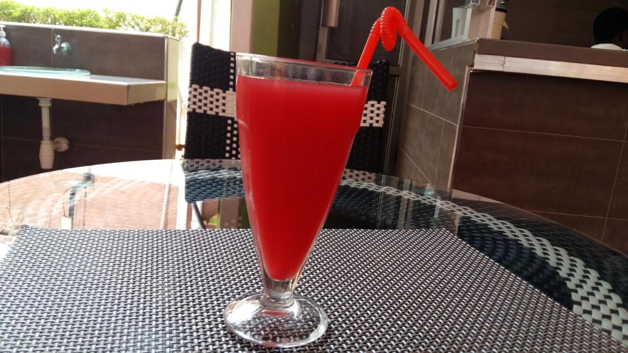 Freedom City Hotel Najjanankumbi Kamapala Kampala Exteriör bild